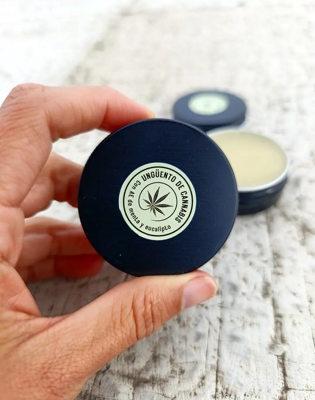 Ungüento analgésico herbal